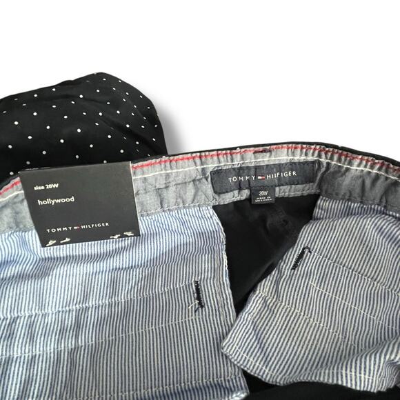 Tommy Hilfiger The Flex Hollywood bermuda shorts navy with white polka dots NEW - Picture 4 of 5